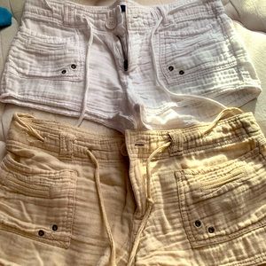 2 pairs of shorts